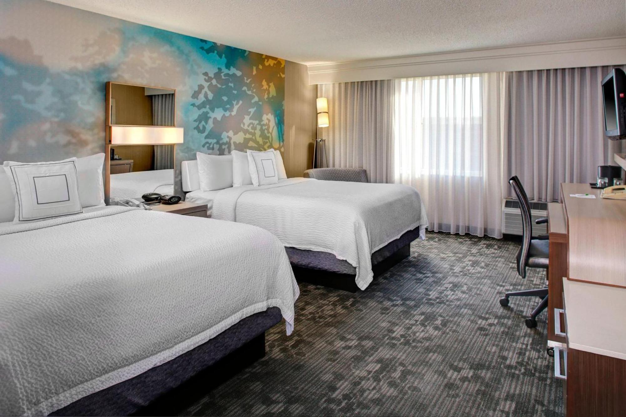 Courtyard Cleveland Airport South Hotell Middleburg Heights Exteriör bild