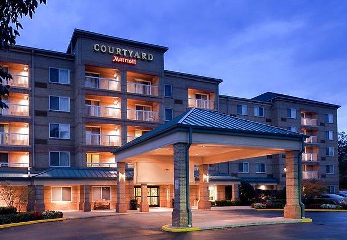 Courtyard Cleveland Airport South Hotell Middleburg Heights Exteriör bild