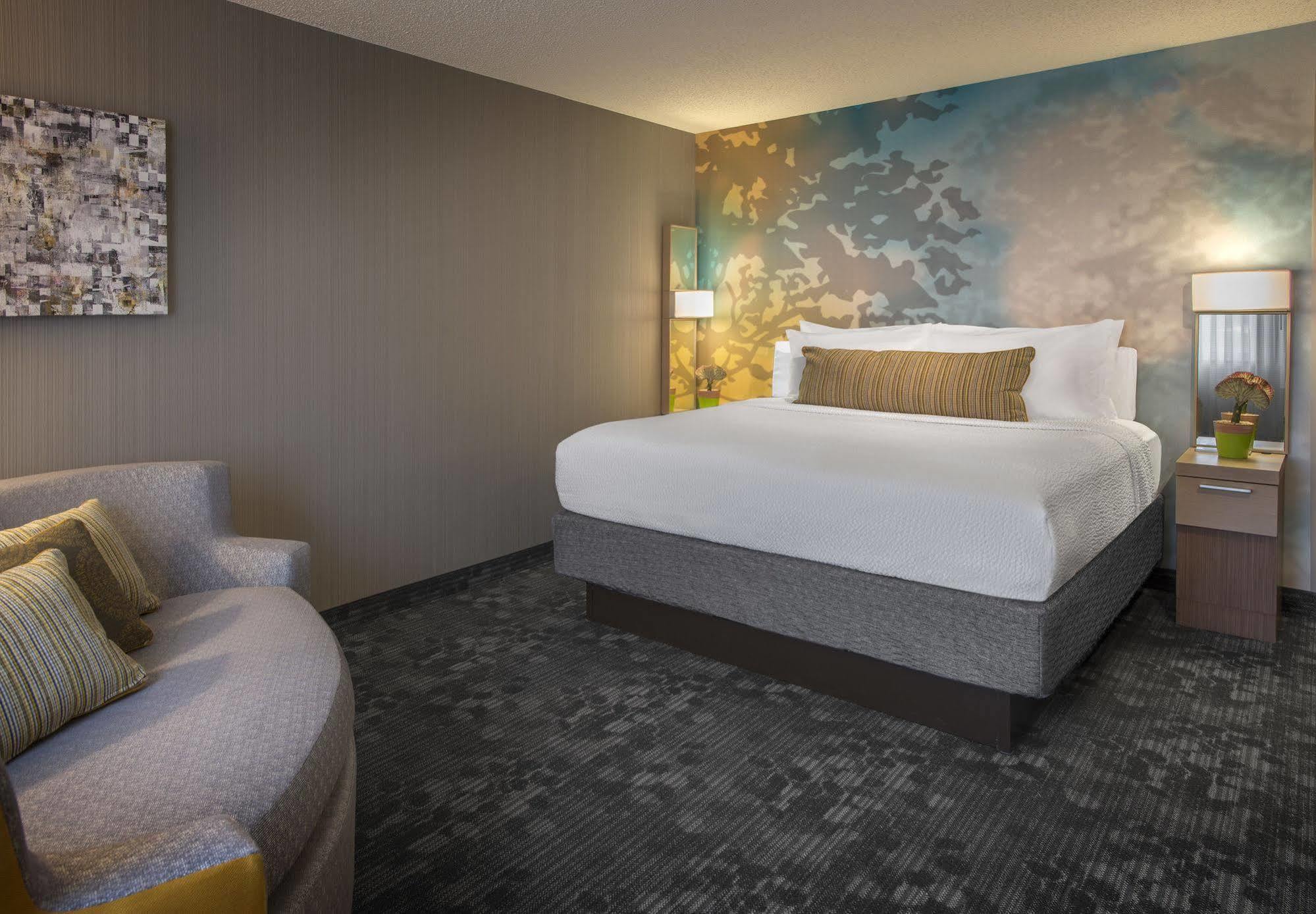 Courtyard Cleveland Airport South Hotell Middleburg Heights Exteriör bild
